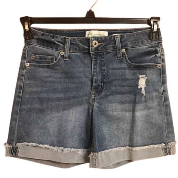 RE generation by Celebrity Pink Distressed Cuffed Mid-Rise Jean shorts Size 3/26 - Picture 2 of 8